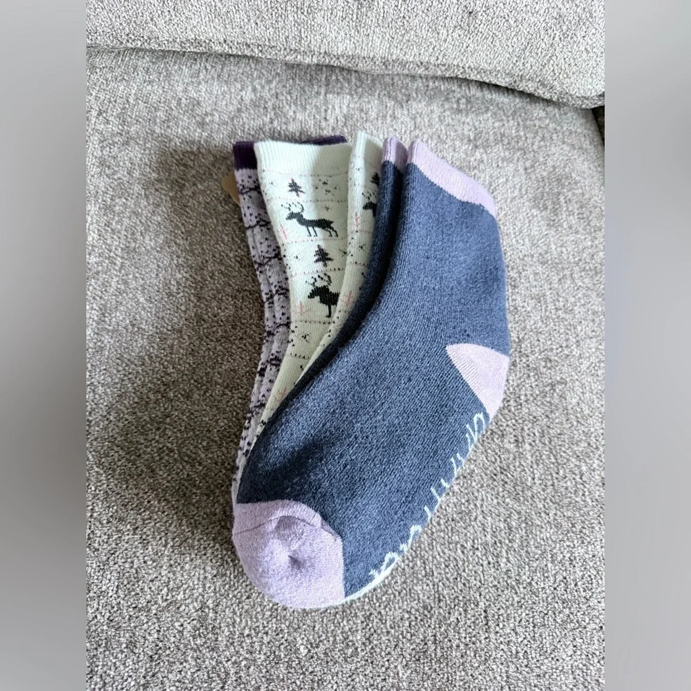 NWT GAA HUU 3-pk. Youth thermal insulated soft socks
